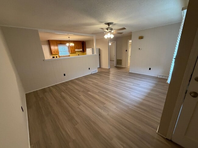 823 Bostian Rd in China Grove, NC - Building Photo - Building Photo