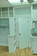 174 S Walnut St in Hoisington, KS - Building Photo - Building Photo
