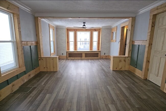 618 Pettibone Ave NW, Unit 1 in Grand Rapids, MI - Building Photo - Building Photo