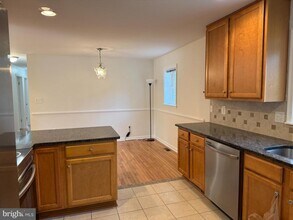 4032 Olley Ln in Fairfax, VA - Building Photo - Building Photo