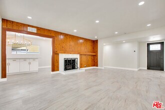 18800 Cohasset St in Los Angeles, CA - Building Photo - Building Photo