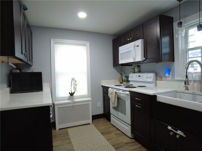 80 Mauran St in Cranston, RI - Building Photo - Building Photo