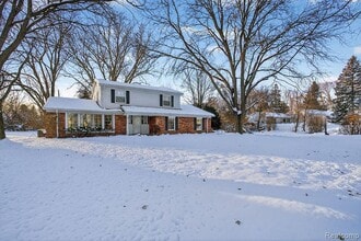 126 Orchardale Dr in Rochester Hills, MI - Building Photo - Building Photo
