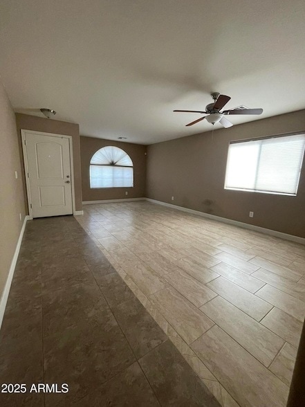 7311 W Midway Ave in Glendale, AZ - Building Photo - Building Photo