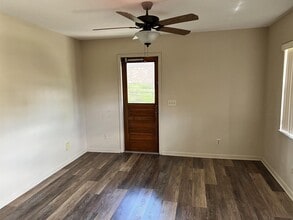 112 Horst Rd in Brandon, FL - Building Photo - Building Photo