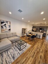 14810 Jefferson Hwy in Baton Rouge, LA - Foto de edificio - Building Photo