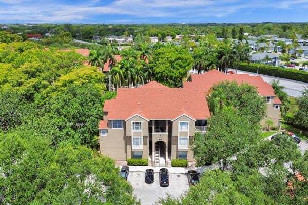 1705 Palm Cove Blvd, Unit Verano at delray in Delray Beach, FL - Foto de edificio