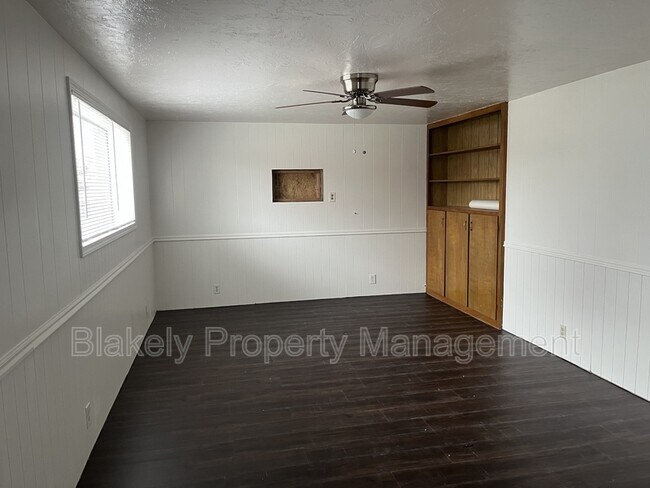 704 W Cherry Ln in Meridian, ID - Building Photo - Building Photo