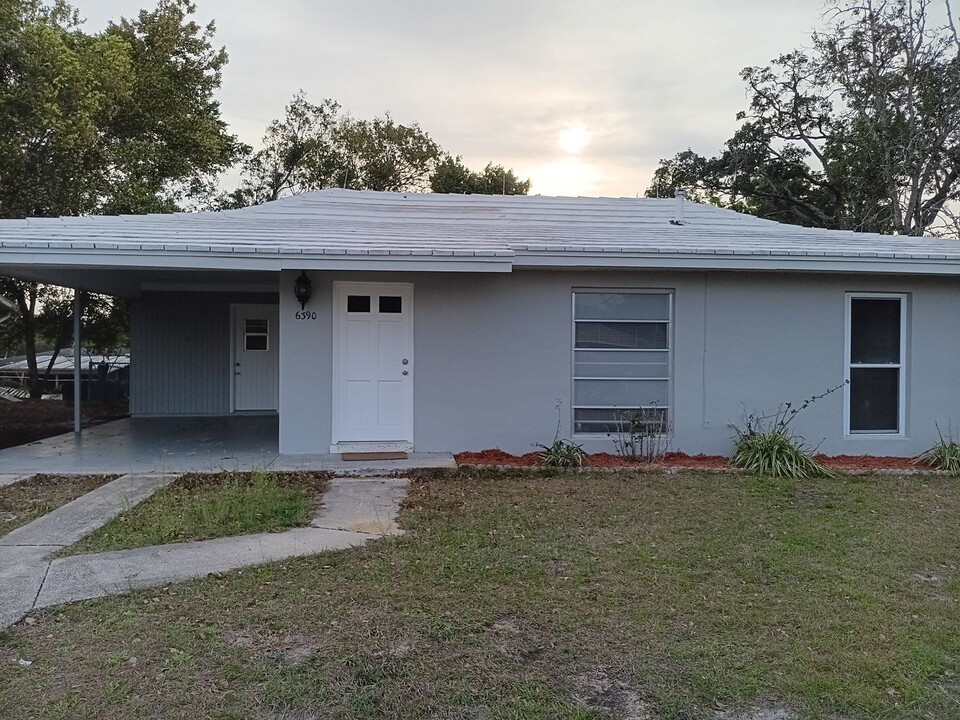 6390 Post Ct in Spring Hill, FL - Building Photo