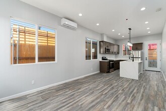 6734 Thomson Ct in San Diego, CA - Building Photo - Building Photo