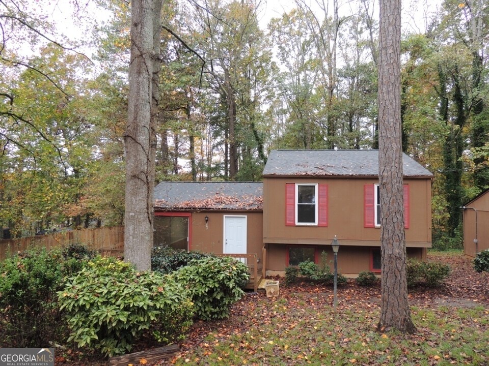 862 Bridgewater Ct in Stone Mountain, GA - Foto de edificio