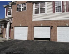 10200 Mulberry Ln in Bridgeview, IL - Building Photo - Building Photo
