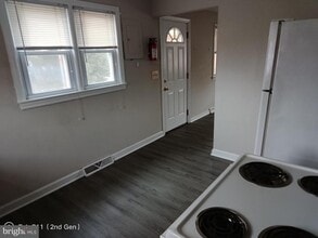 16 N Orchard St in Greenwich Township, NJ - Building Photo - Building Photo