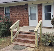 176 Hardwood Ln, Unit B in Lexington, NC - Building Photo