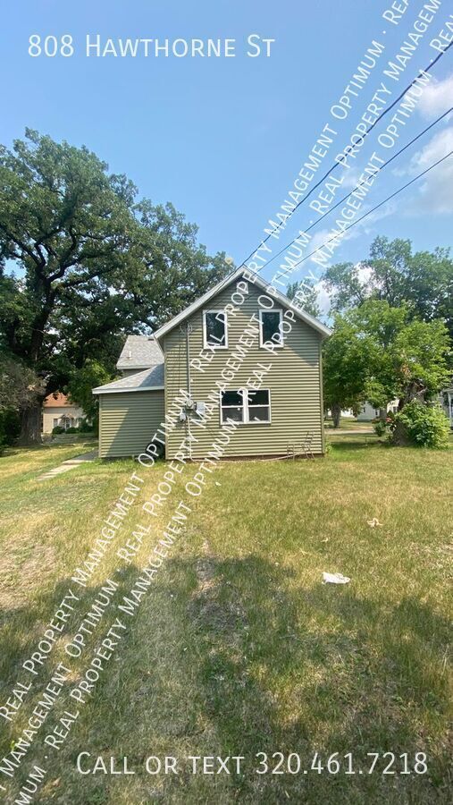808 Hawthorne St in Alexandria, MN - Building Photo - Building Photo