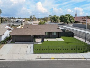 5270 S Sepulveda Blvd in Las Vegas, NV - Building Photo - Building Photo