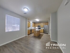4360 E Carla Vista Dr in Gilbert, AZ - Building Photo - Building Photo