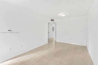 22701 SW 88th Pl in Cutler Bay, FL - Foto de edificio - Building Photo