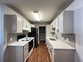 8126 Marydean Ave, Unit 8124 Marydean in Fort Worth, TX - Building Photo