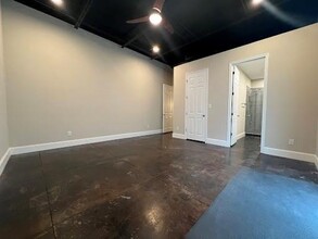 304 Avondale St in Houston, TX - Building Photo - Building Photo