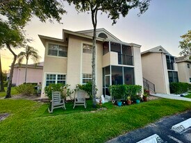 631 Cypress Lake Blvd in Pompano Beach, FL - Building Photo