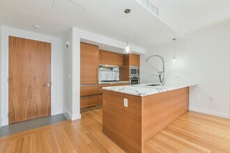 7 Warren Ave in Boston, MA - Building Photo - Building Photo