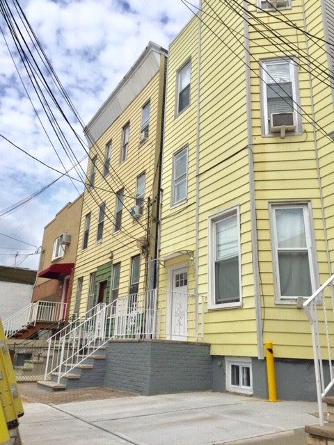 412 23rd St in Union City, NJ - Building Photo