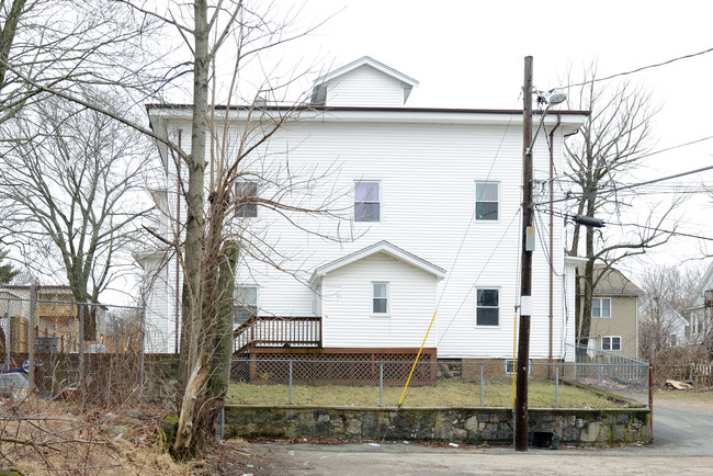 40 Falmouth Ave in Brockton, MA - Building Photo - Building Photo