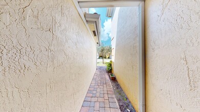 831 Pipers Cay Dr in West Palm Beach, FL - Building Photo - Building Photo