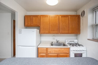 Bellevue Mansions in Pittsburgh, PA - Building Photo - Interior Photo