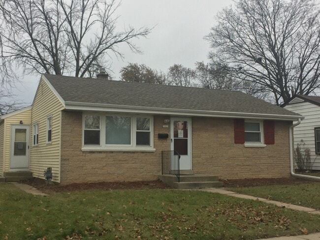 property at 7003 W Herbert Ave