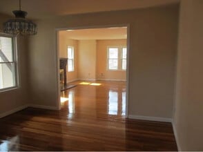 42 June St, Unit june st in Worcester, MA - Building Photo - Building Photo