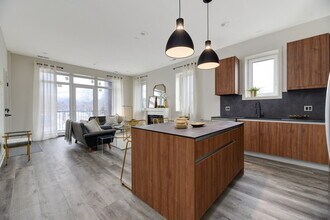 740 E Irving Park Rd in Roselle, IL - Building Photo - Building Photo