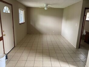 985 N Iowa Ave in Brownsville, TX - Building Photo - Building Photo