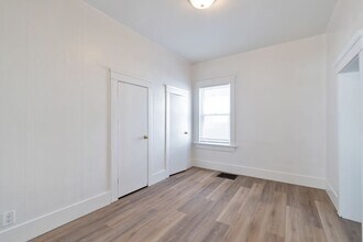 2340 Eccles Ave in Ogden, UT - Foto de edificio - Building Photo