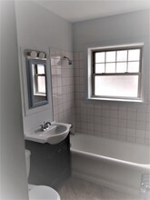 106 E 72nd St in Chicago, IL - Building Photo - Building Photo