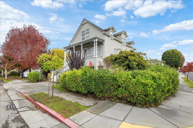 1702 Paru St in Alameda, CA - Building Photo - Building Photo