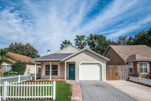 52 Rue D Honfleur in Destin, FL - Building Photo