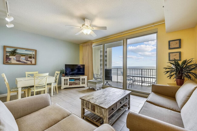 9896 S Thomas Dr in Panama City Beach, FL - Building Photo - Building Photo