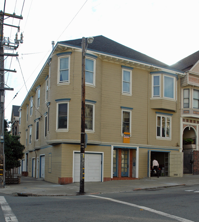 502 Clayton St in San Francisco, CA - Building Photo - Building Photo