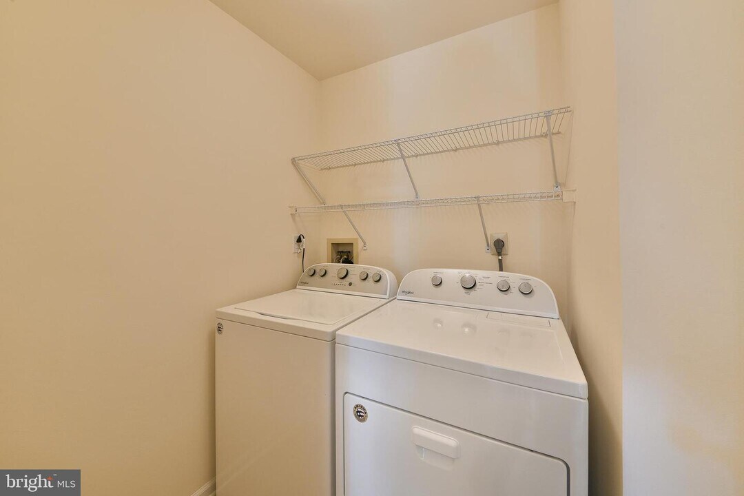 134 Yorkshire Way in Hatboro, PA - Building Photo