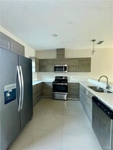 19 Newport Ave in Edinburg, TX - Building Photo - Building Photo