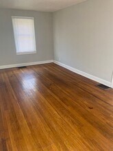 3315 E 52nd St in Kansas City, MO - Building Photo - Building Photo