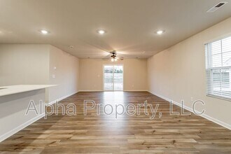 211 Wintersweet Wy in Greenville, SC - Building Photo - Building Photo