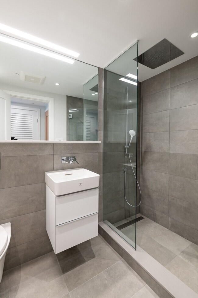 12 Commonwealth Ave, Unit 508 in Boston, MA - Foto de edificio - Building Photo