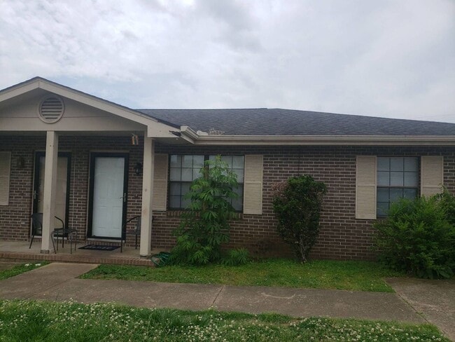 property at 5004 N Moore Ln