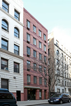 211 W 105th St in New York, NY - Building Photo - Primary Photo