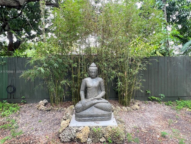 315 NE 110th St-Unit -2 in Miami, FL - Building Photo - Building Photo