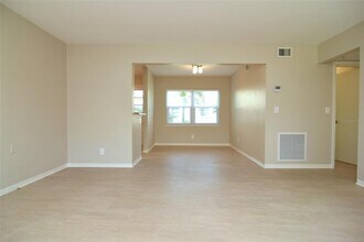 606 12th Ave NE in St. Petersburg, FL - Building Photo - Building Photo