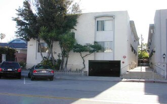 1022 N Vista St in West Hollywood, CA - Building Photo